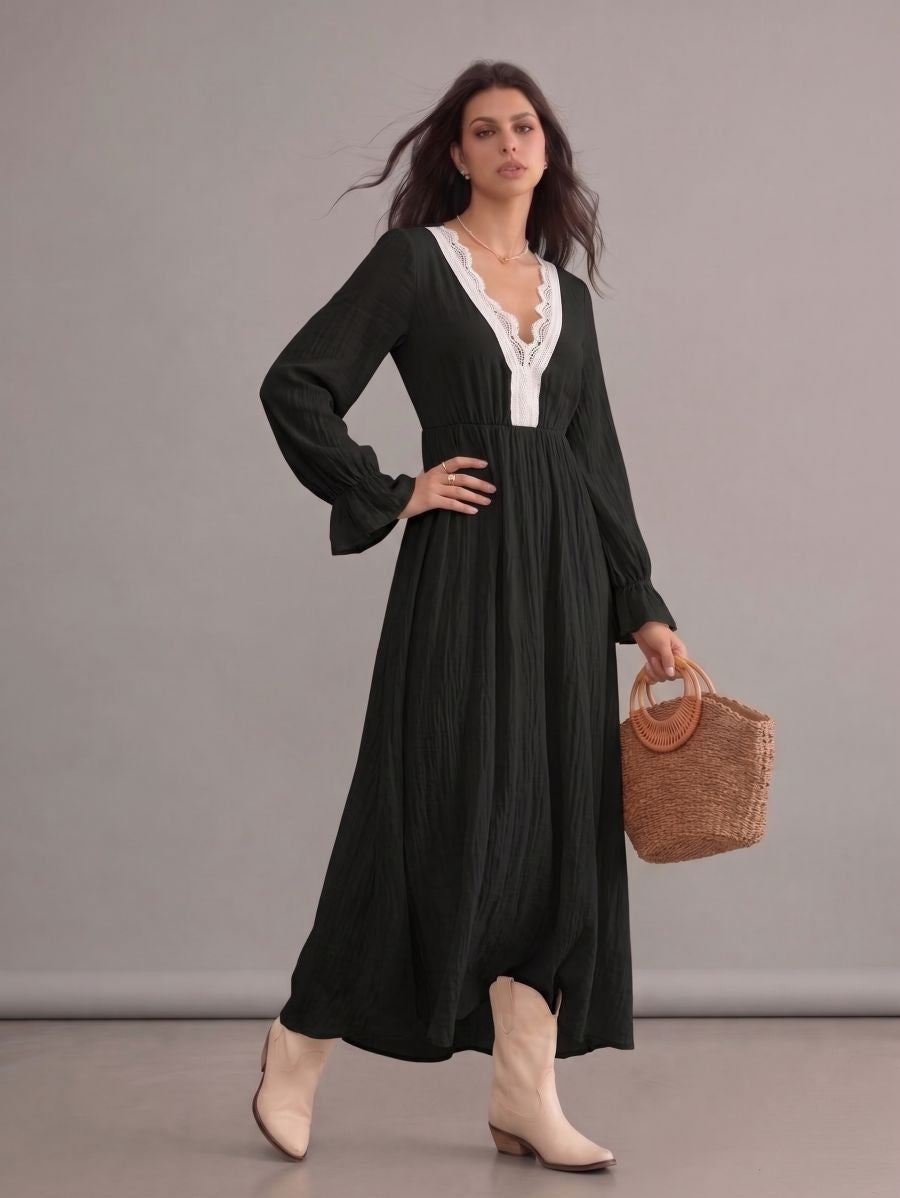 Robe longue bohème noire en dentelle à col en V et manches longues