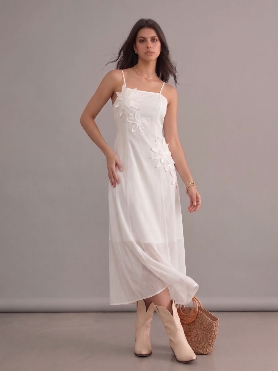 Robe longue bohème blanche à fleurs en relief