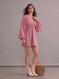 Robe bohème courte rose à col en V et manches longues