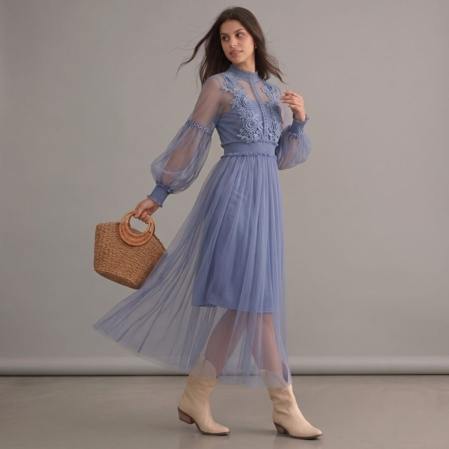 Robe bohème grande taille bleue en dentelle à fleurs, col rond