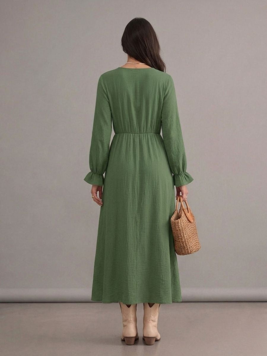 Robe longue bohème verte en dentelle à col en V et manches longues