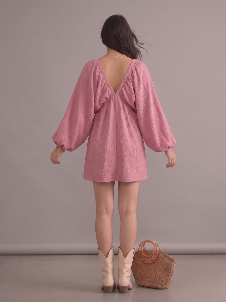 Robe bohème courte rose à col en V et manches longues