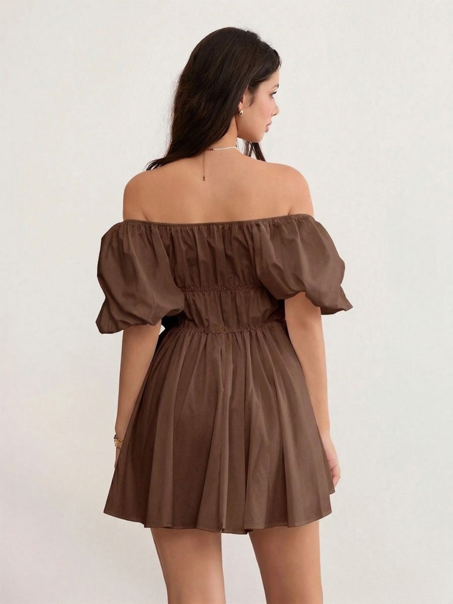 Robe bohème blanche décontractée à manches courtes