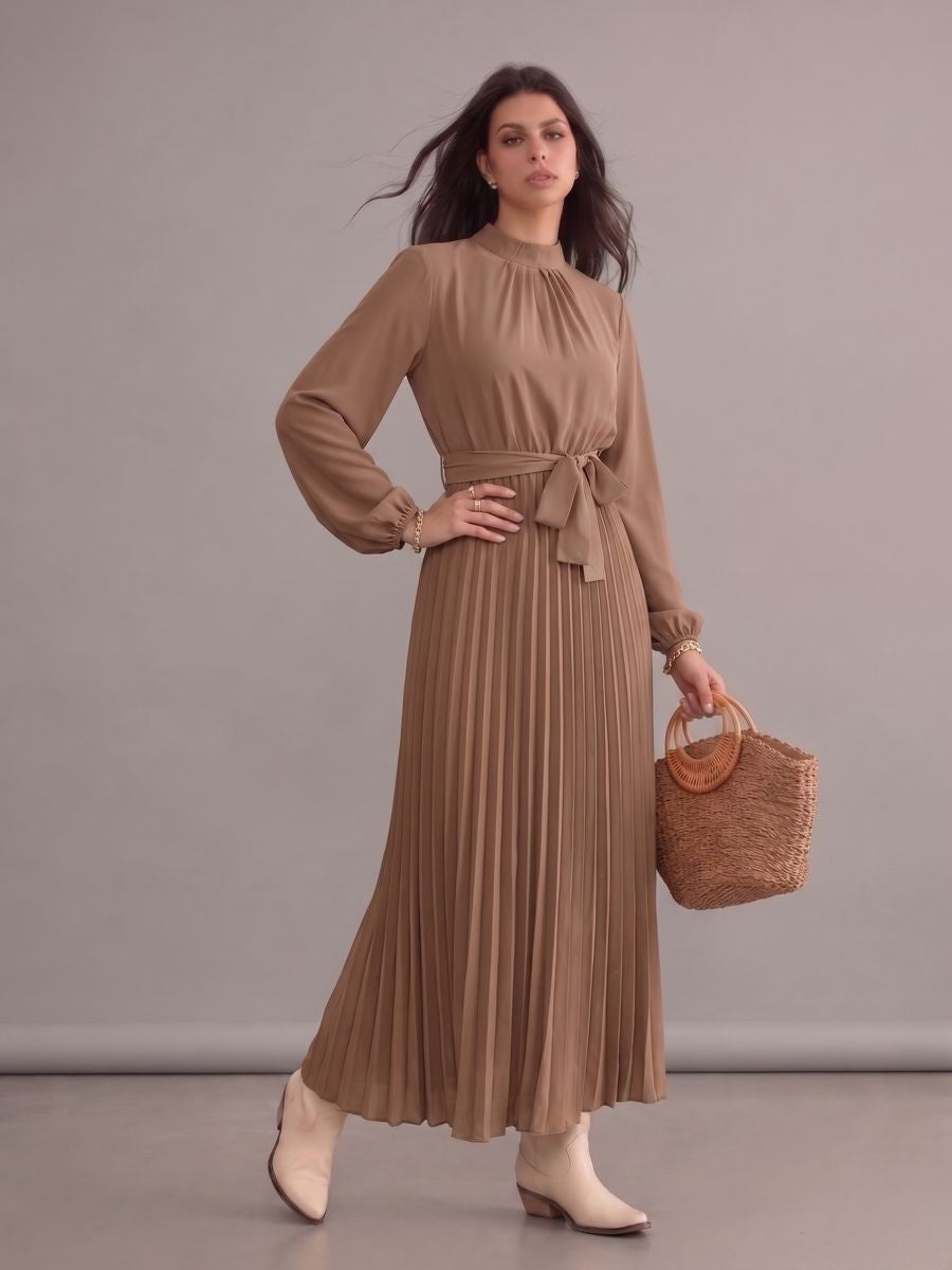 Robe longue bohème chic beige plissée à manches longues