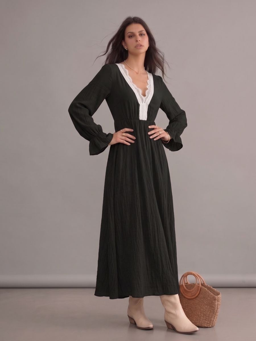Robe longue bohème noire en dentelle à col en V et manches longues