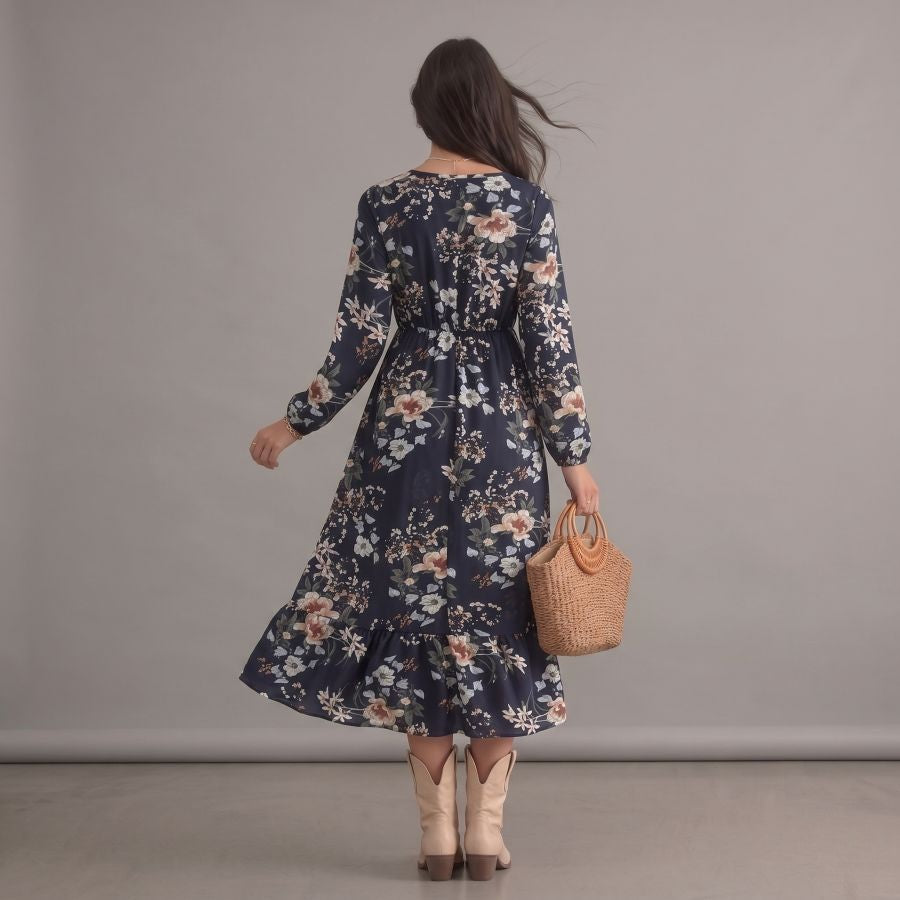 Robe bohème bleu marine fleurie à col rond et manches longues
