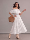 Robe longue bohème blanche épaules dénudées smockée à taille haute
