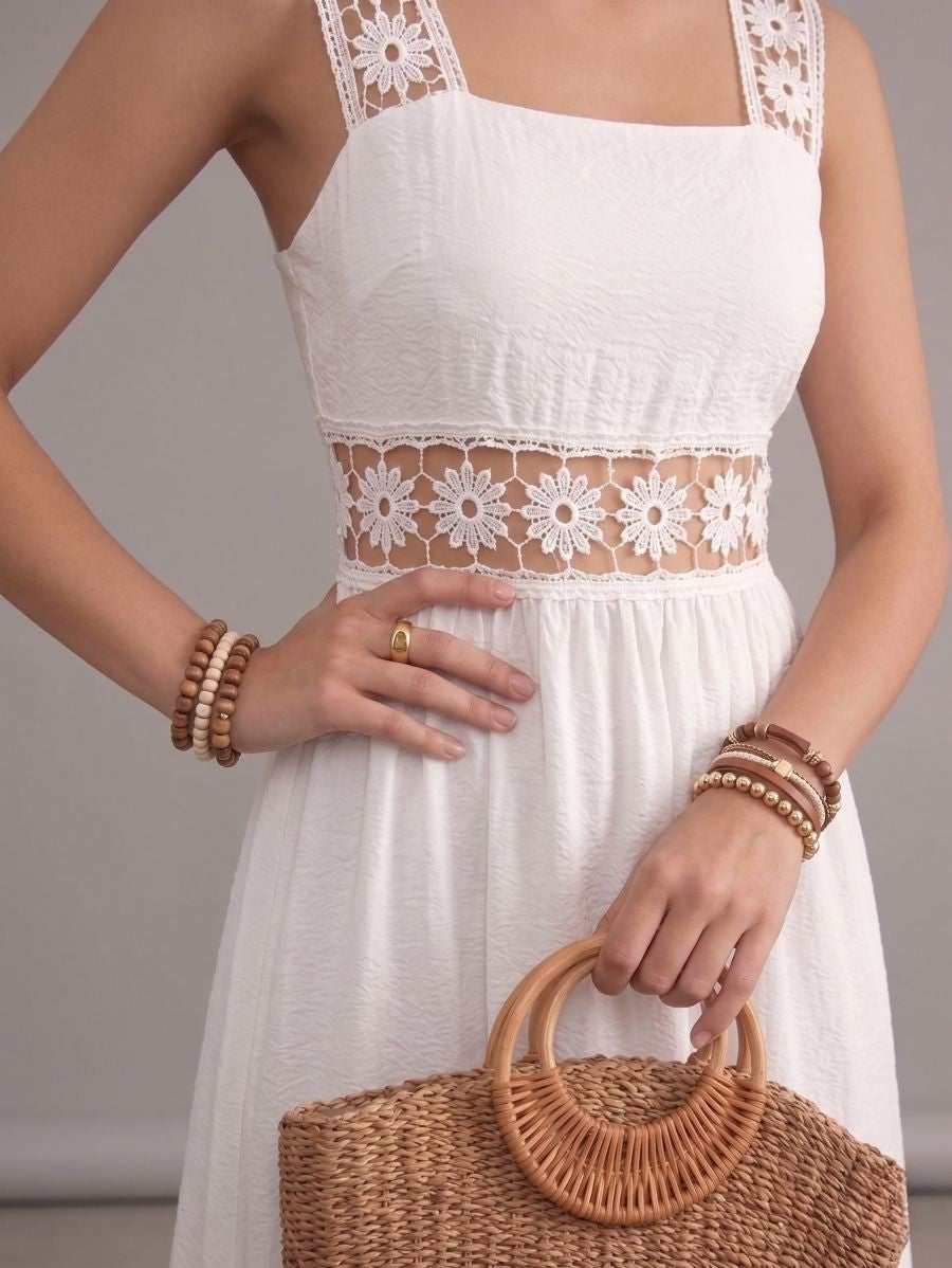 Robe longue bohème blanche en broderie anglaise à bretelles larges