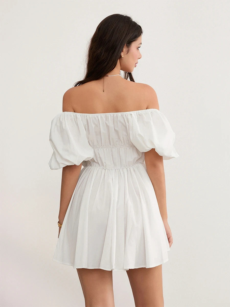 Robe bohème blanche décontractée à manches courtes