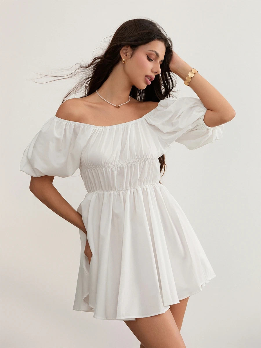 Robe bohème blanche décontractée à manches courtes