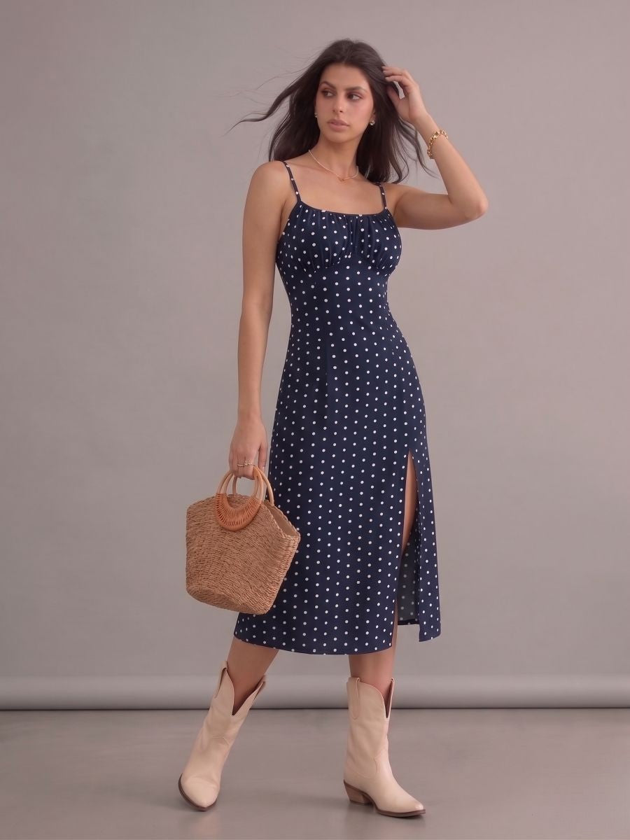 Robe bohème bleue à pois à bretelles fines et fente