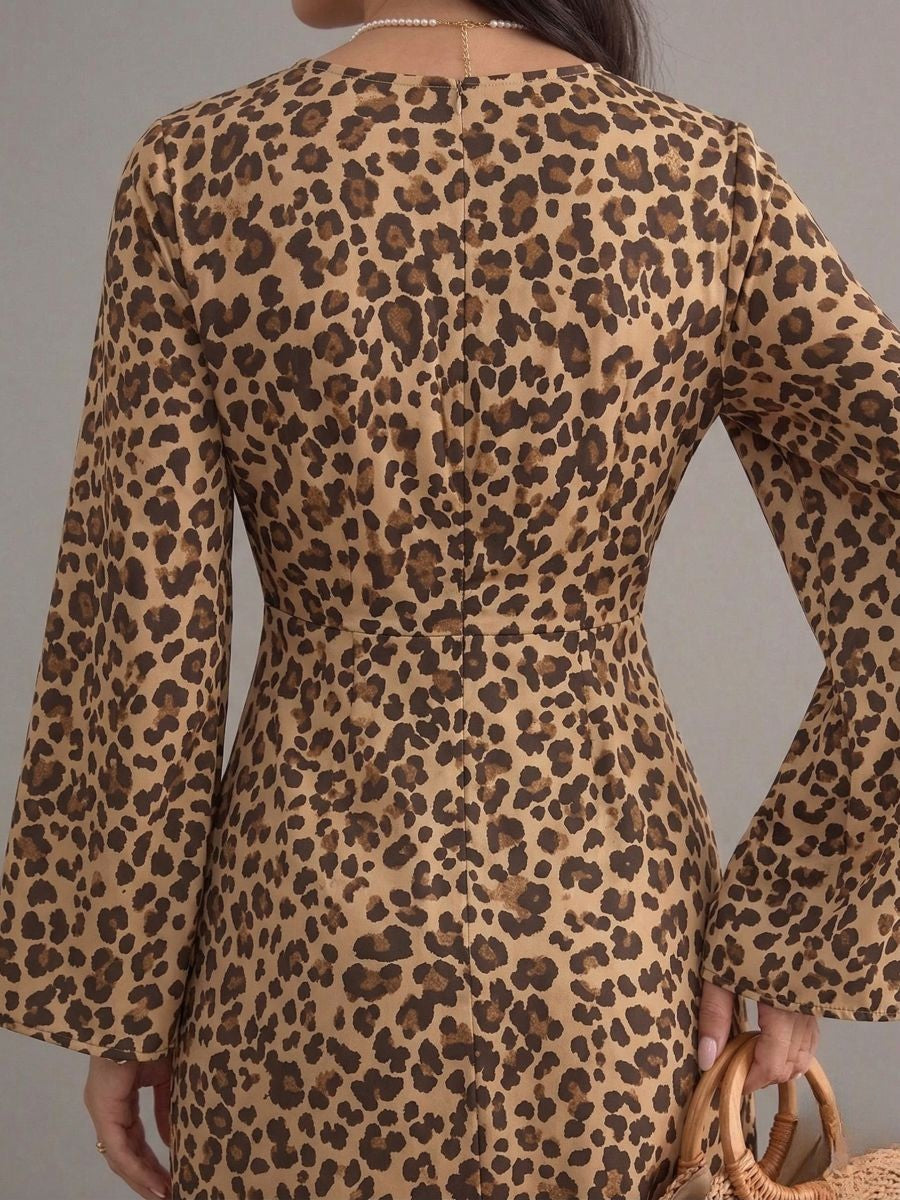 Robe bohème léopard col en V manches chauve-souris