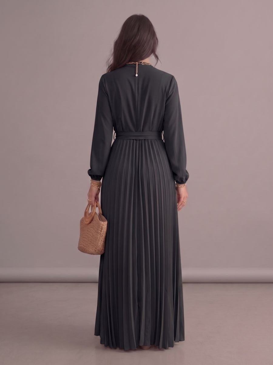 Robe longue bohème chic noire plissée à manches longues