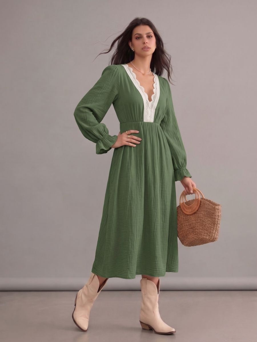 Robe longue bohème verte en dentelle à col en V et manches longues