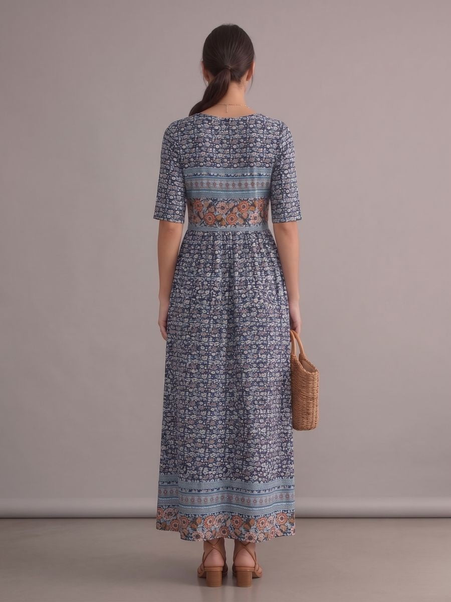 Robe longue bohème chic bleue fleurie à col rond et manches courtes