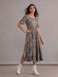 Robe longue bohème bleue fleurie à col rond et manches courtes
