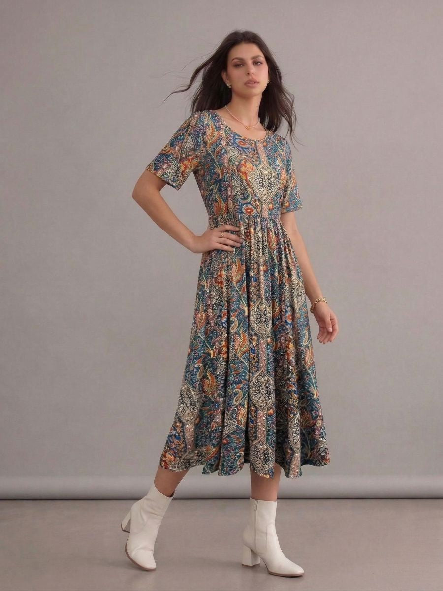 Robe longue bohème bleue fleurie à col rond et manches courtes