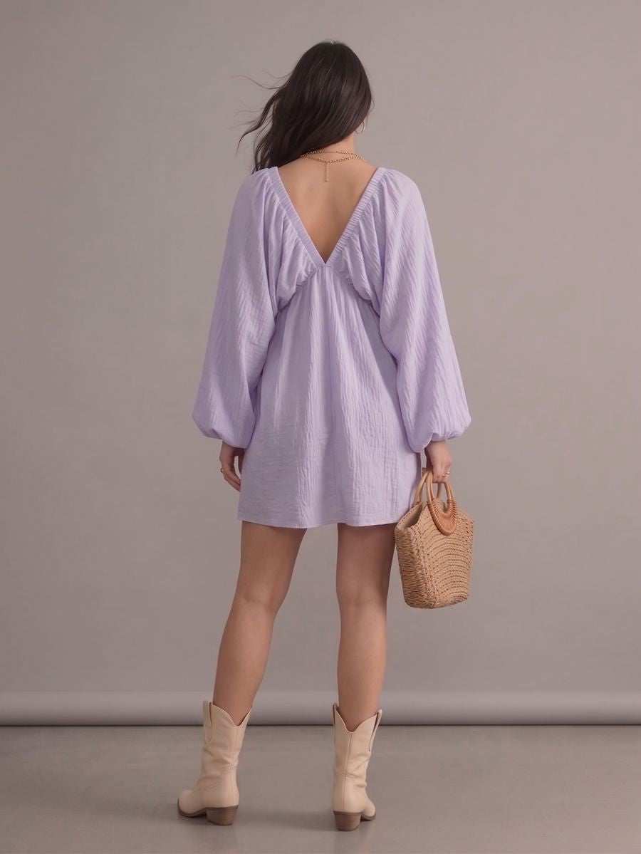 Robe bohème courte violette à col en V et manches longues