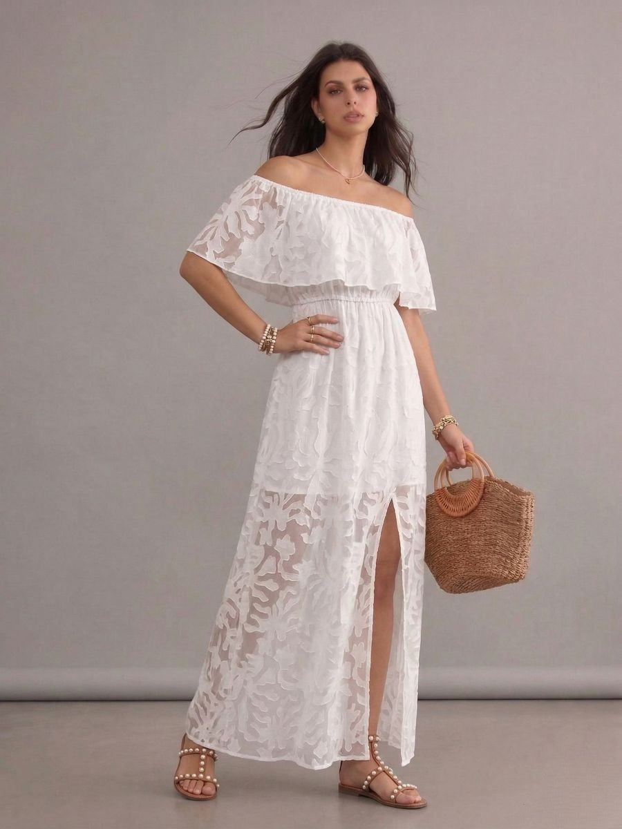 Robe bohème blanche longue à manches courtes et épaules dénudées en dentelle